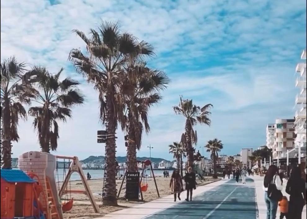 Durres Strand Direkt Am Meer Exterior photo
